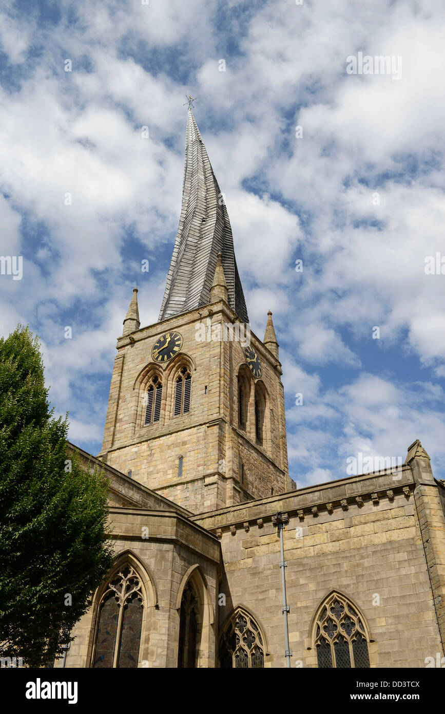 La guglia storta della chiesa di Santa Maria e di tutti i Santi Chesterfield Regno Unito Foto Stock