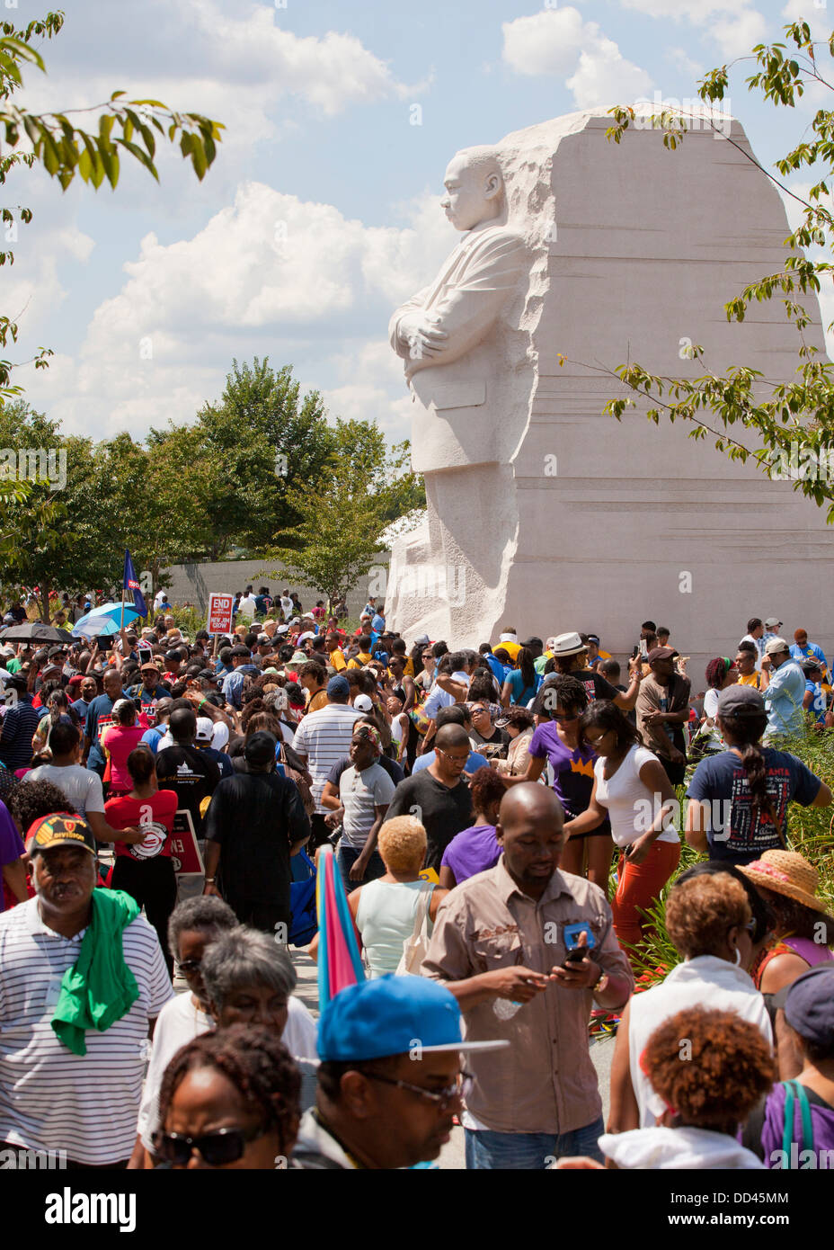 Grande folla di persone presso il memoriale di Martin Luther King - Washington DC Foto Stock