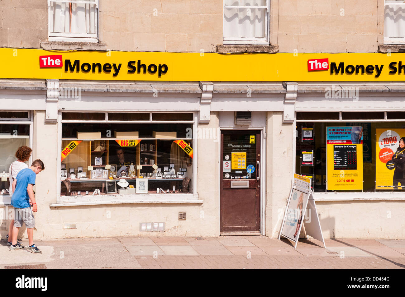 Il denaro shop store in bagno , Somerset , Inghilterra , Inghilterra , Regno Unito Foto Stock Il denaro shop store in bagno , Somerset , Inghilterra , Inghilterra , Regno Unito Foto Stock
