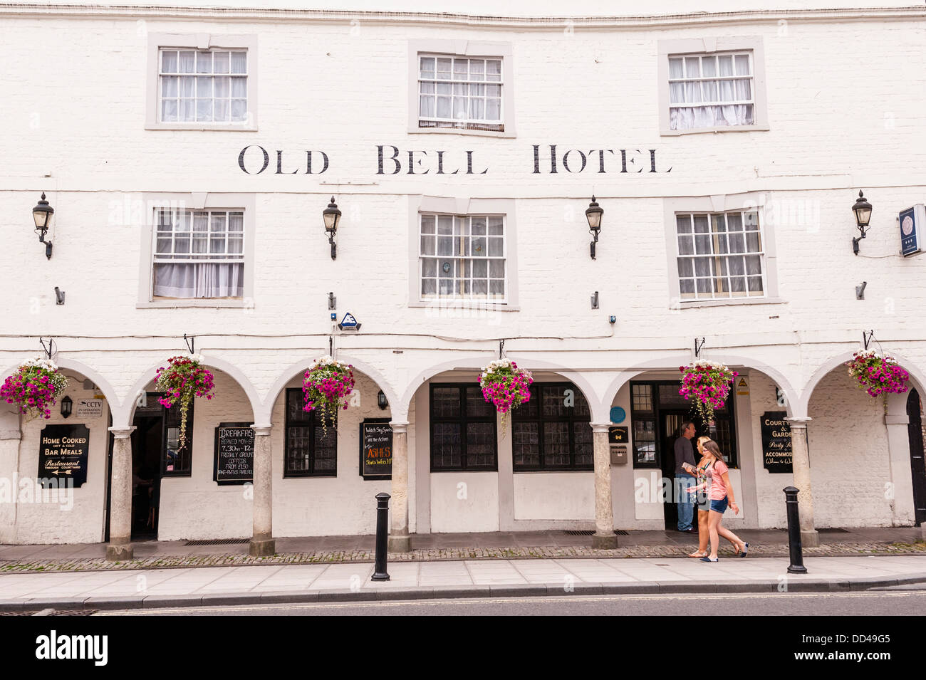 La Old Bell Hotel in Kendal nel Wiltshire , Inghilterra , Inghilterra , Regno Unito Foto Stock