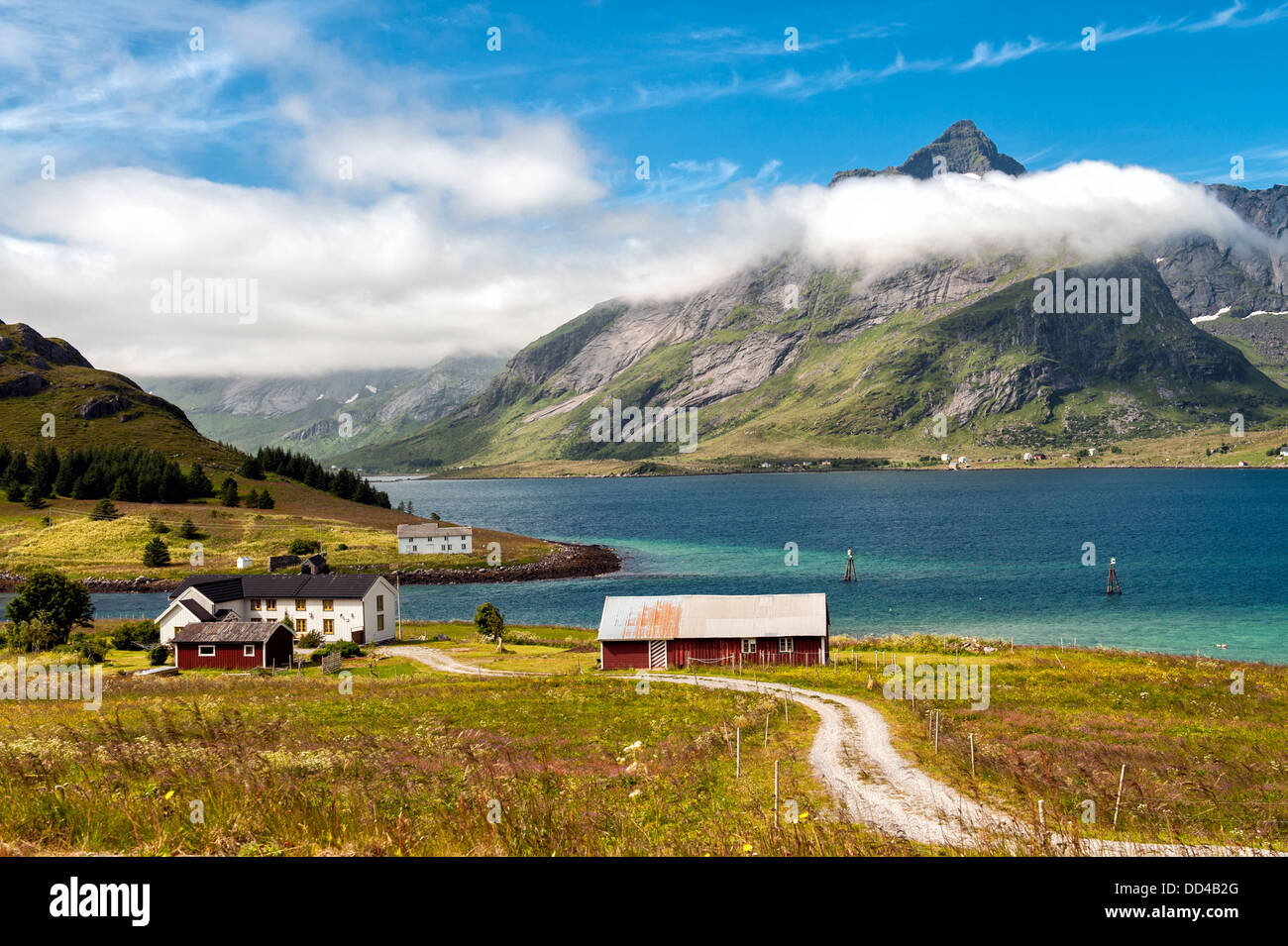 Nubi su isole Lofoten in Norvegia Foto Stock
