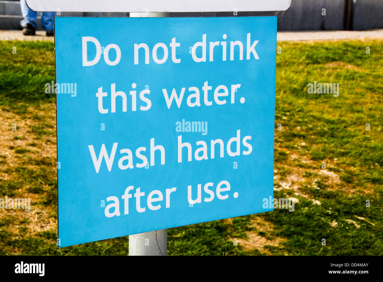 Non bere acqua di questo segnale di sicurezza Foto Stock
