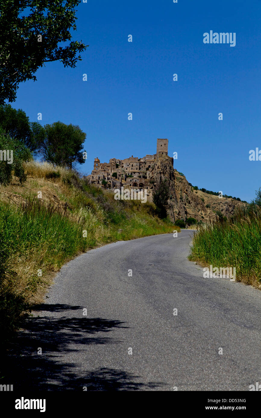 Craco, Matera, Basilicata, Italia, Italia. Villaggio abbandonato di frana. Guardare la lista del World Monuments Fund. Solo editoriale Foto Stock