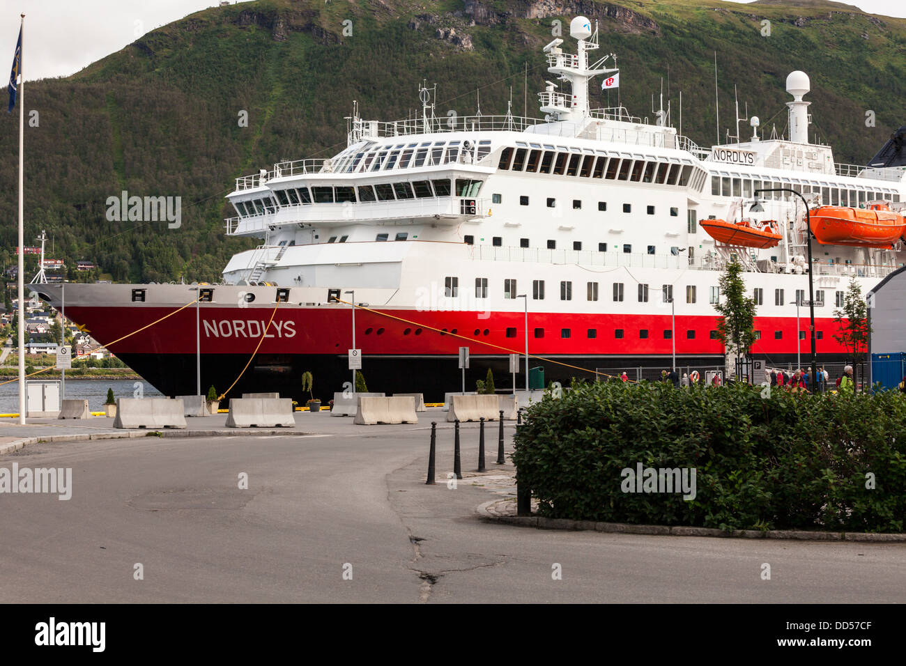 Nordlys traghetto Hurtigruten diventando pronto sailcoast alkaa Foto Stock