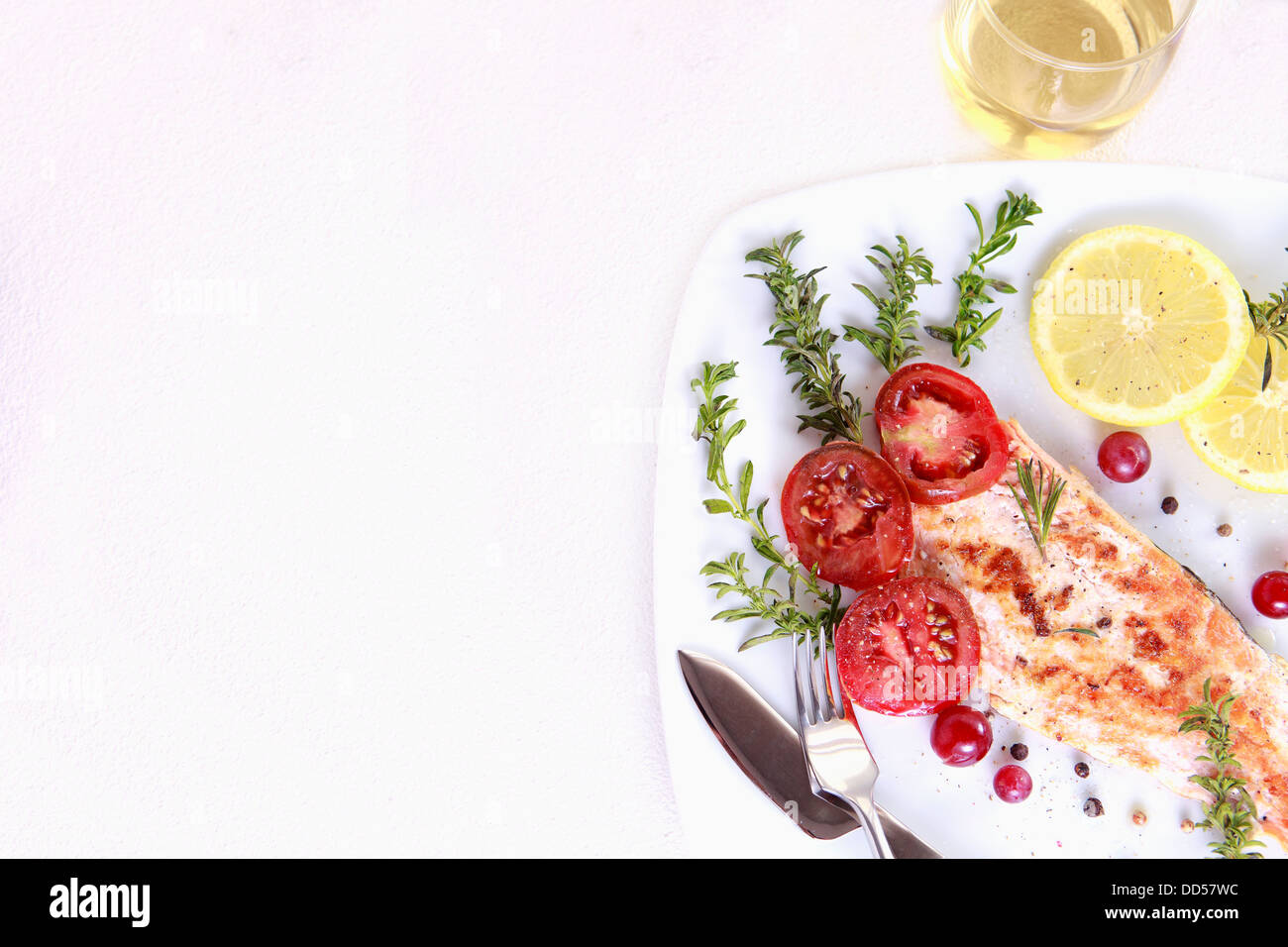 Salmone alla griglia withe limone e spezie Foto Stock