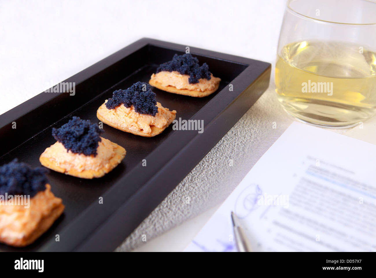 Caviale e salmone crostino per business chiuso Foto Stock