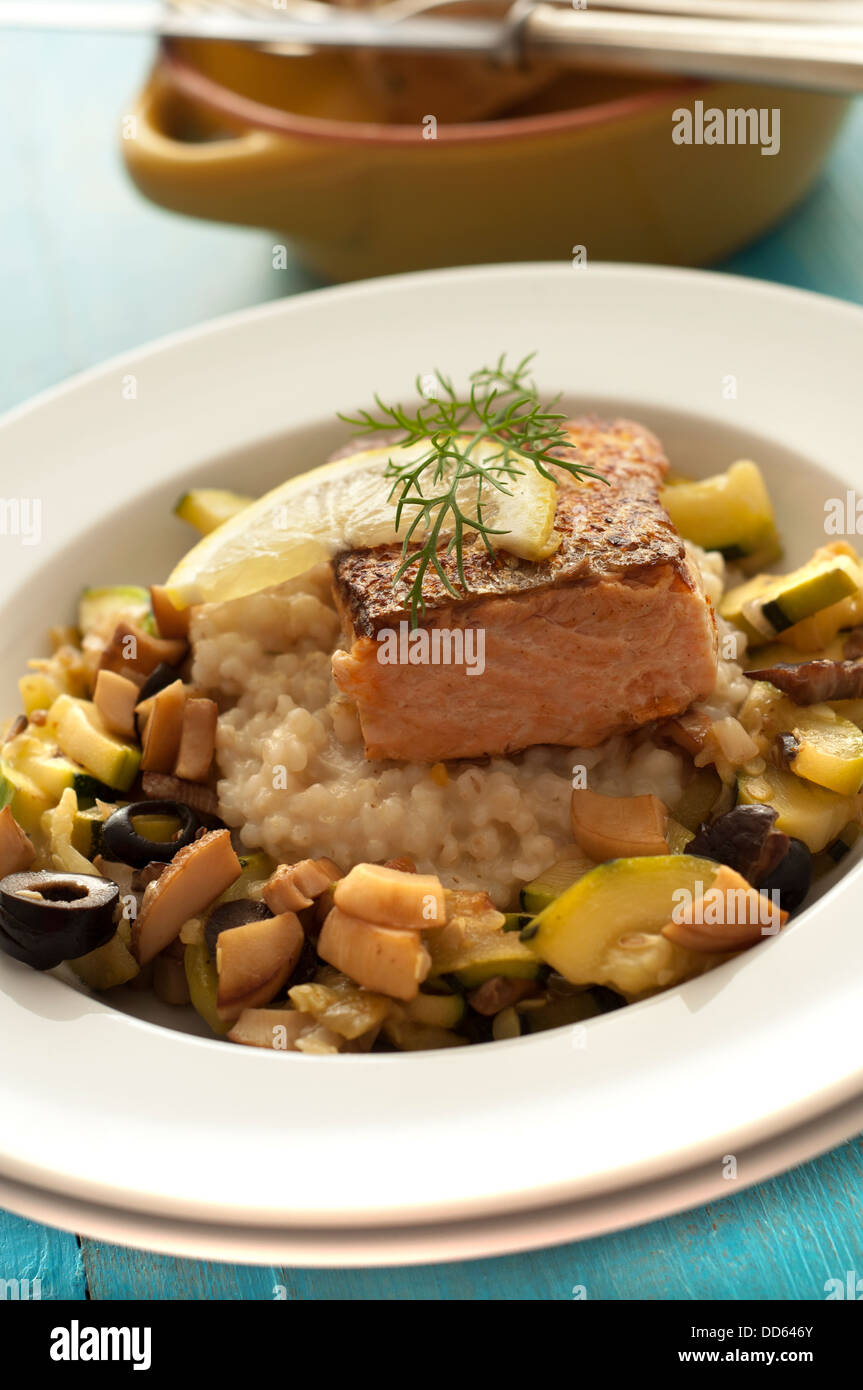 Risotto di orzo perlato immagini e fotografie stock ad alta risoluzione