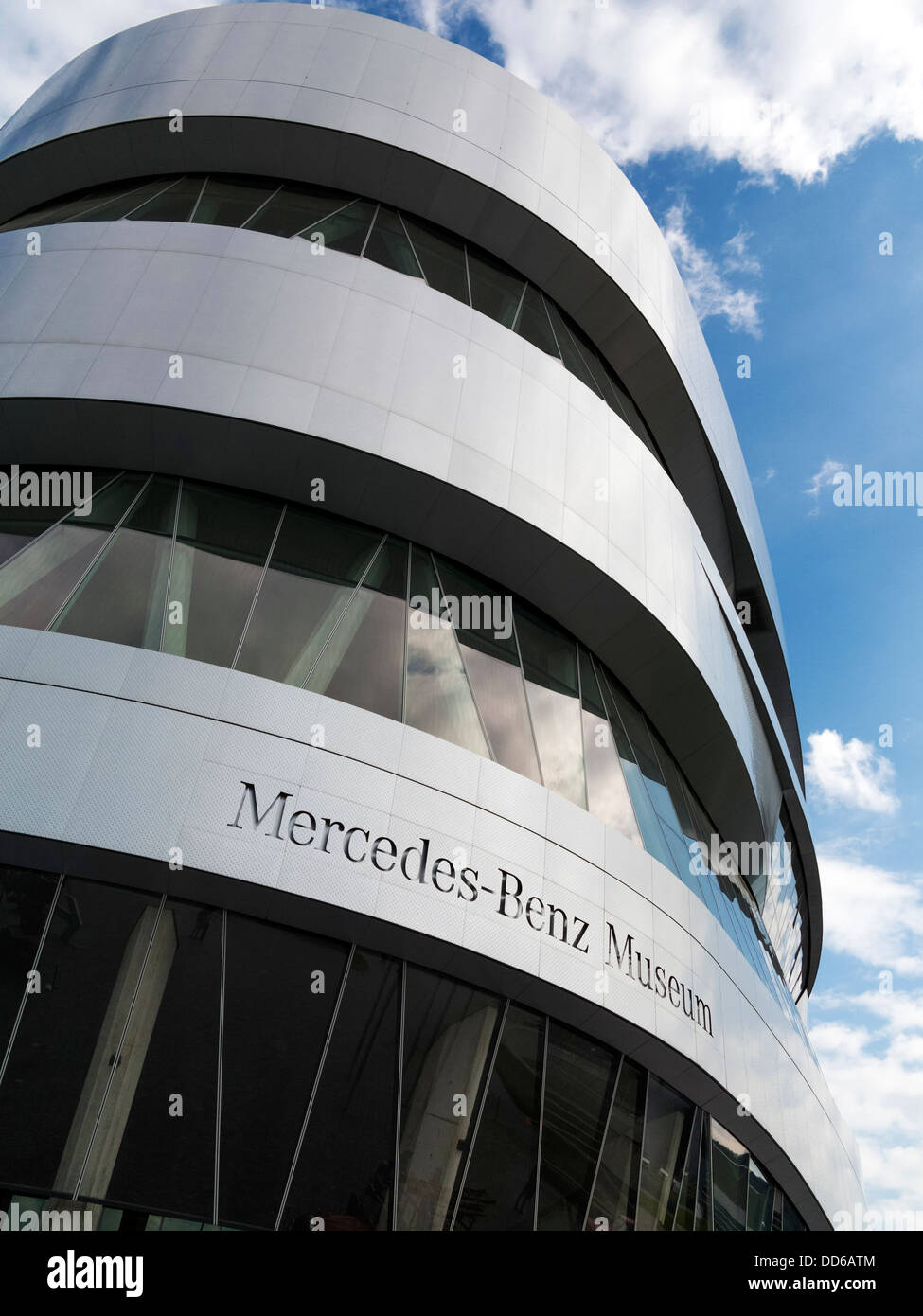 La Mercedes Benz Museum di Stoccarda, Germania Foto Stock