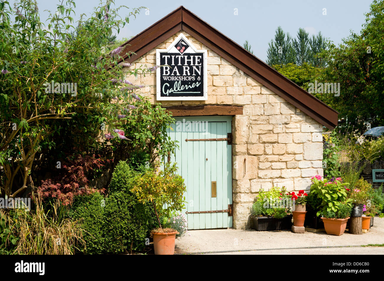 La sala Tithe Barn Laboratorio Artisti e cucina, Bradford on Avon, Wiltshire, Inghilterra. Foto Stock