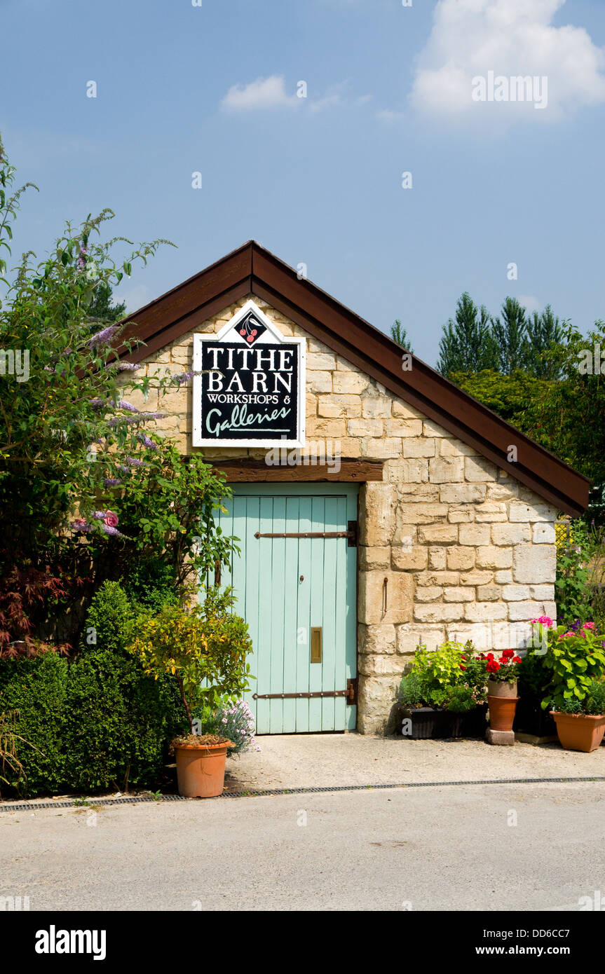 La sala Tithe Barn Laboratorio Artisti e cucina, Bradford on Avon, Wiltshire, Inghilterra. Foto Stock