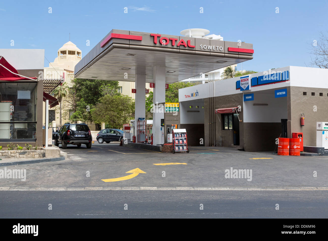 Dakar, Senegal. Moderna stazione di gas. Foto Stock