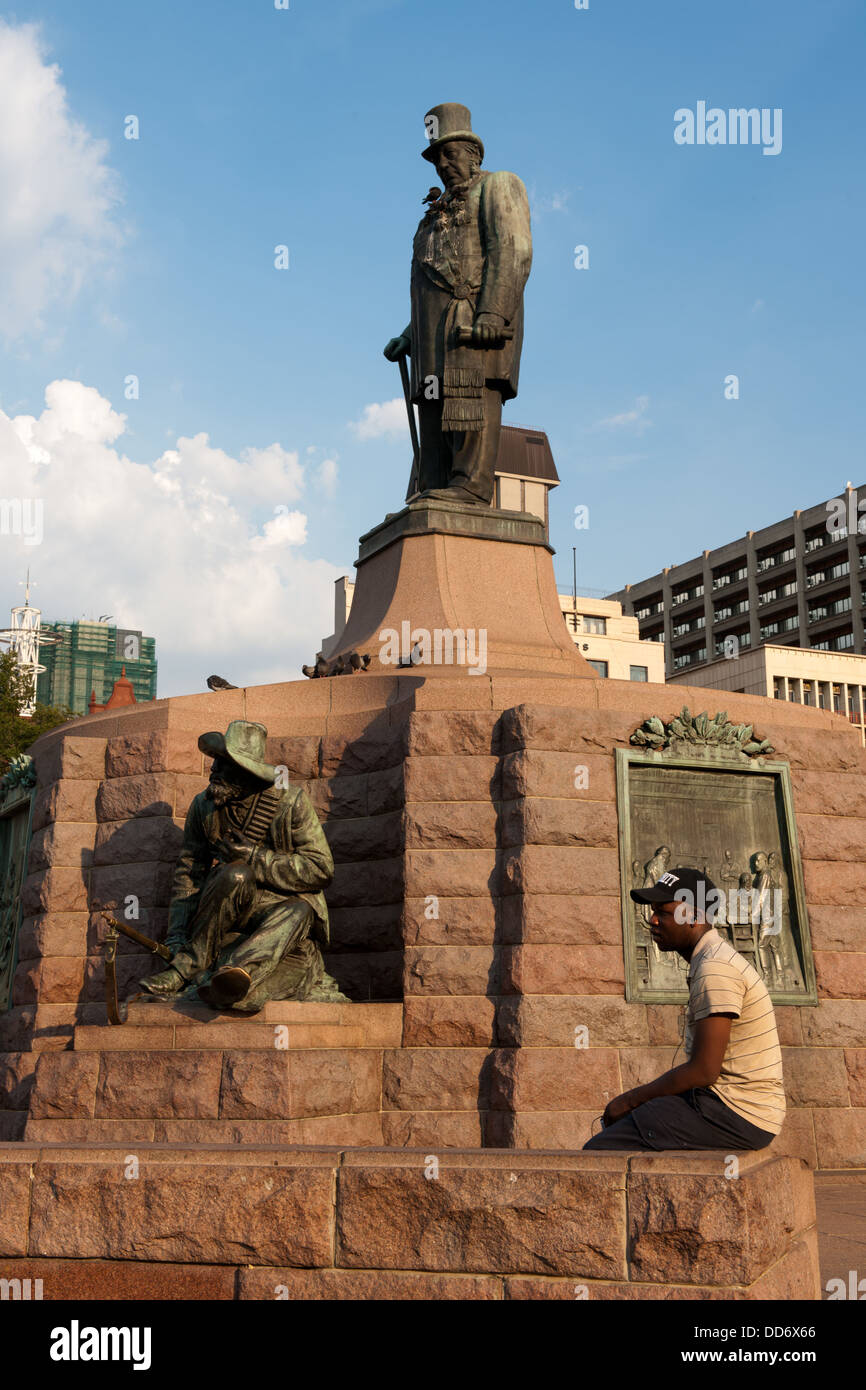 Statua di Paul Kruger sulla piazza della chiesa, Pretoria, Sud Africa Foto Stock