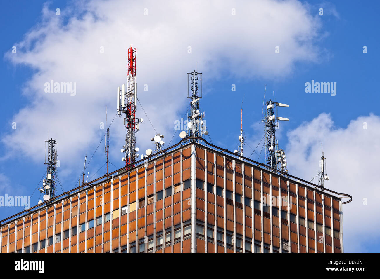 Un' antenna per la comunicazione a banda larga. Foto Stock