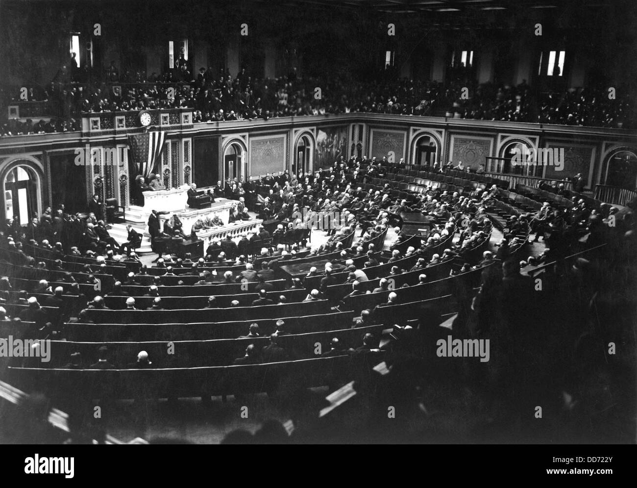 Il Presidente Wilson la lettura dell'Armistizio termini al Congresso. Guerra mondiale I. nov. 11, 1918. Foto Stock