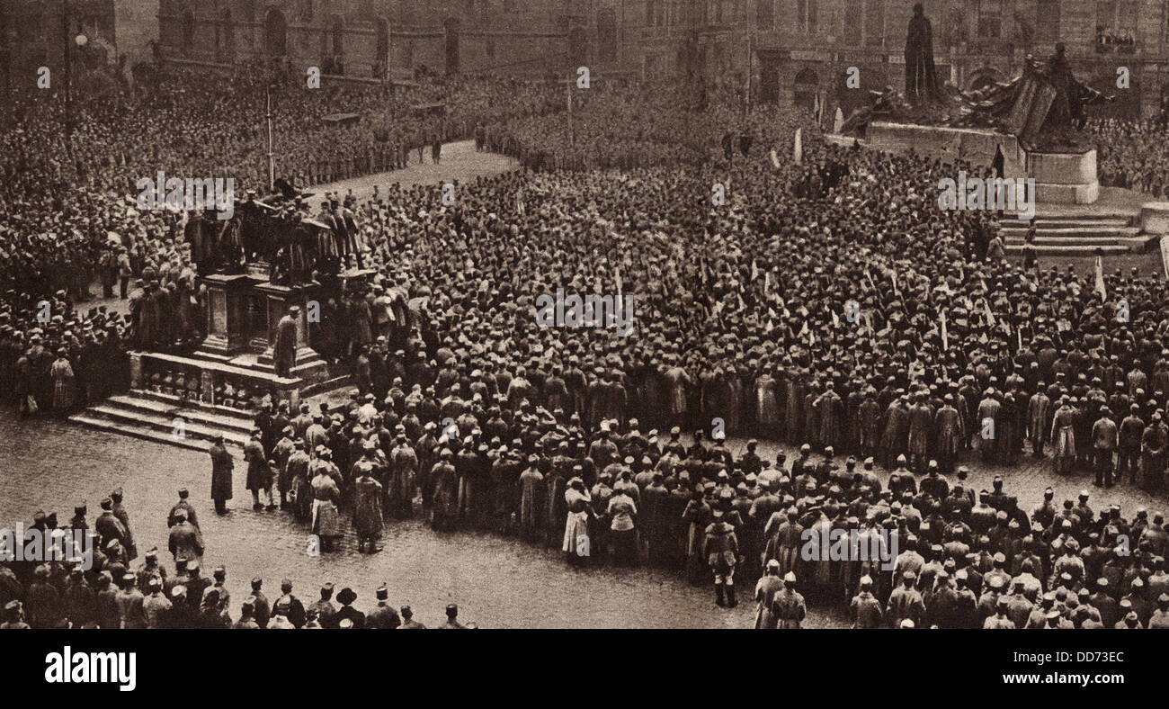 La guarnigione di Praga giura fedeltà alla nuova Repubblica Cecoslovacca. Nov. 15, 1918. Lo stato è stata fondata nel mese di ottobre 1918, Foto Stock