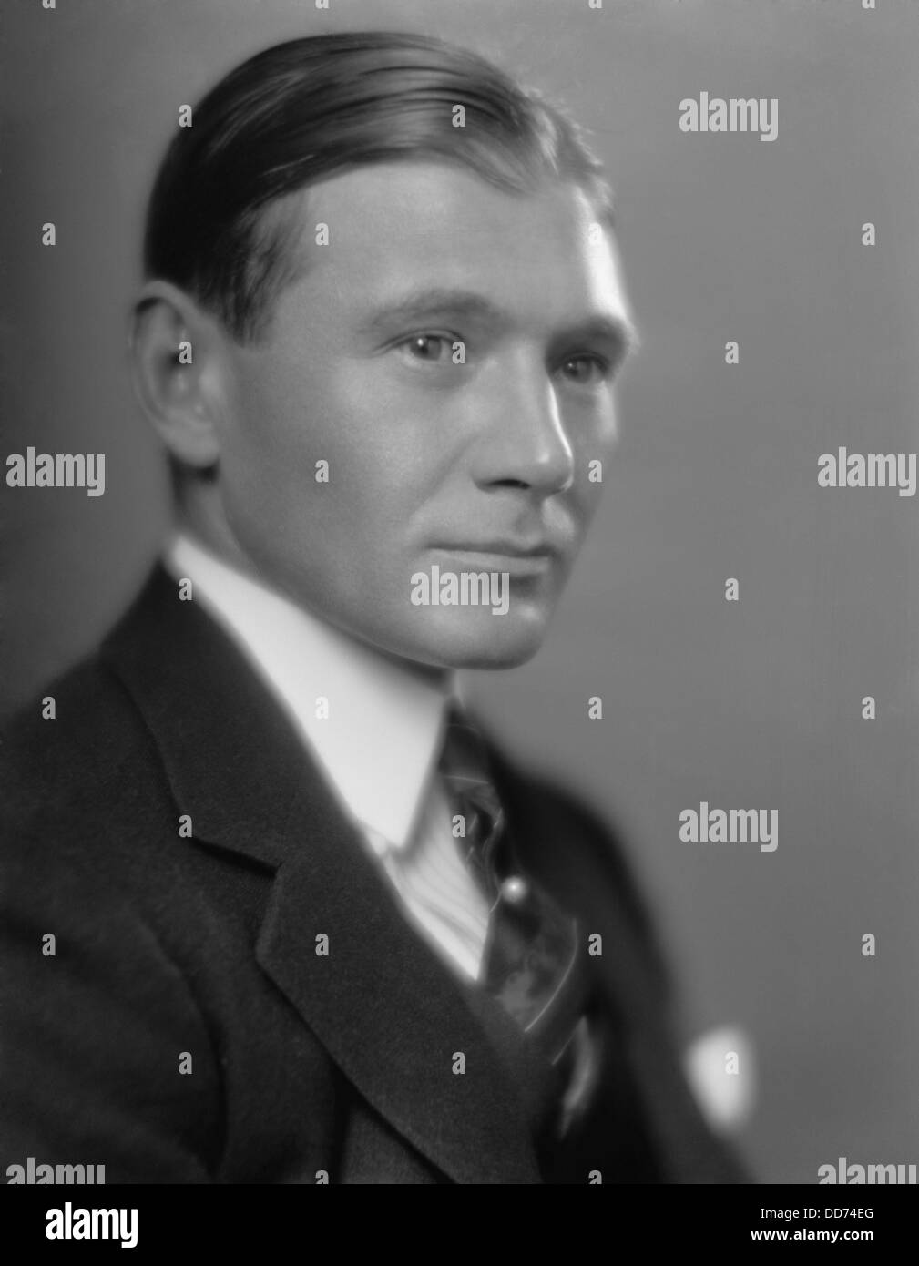 Sost. Lewis D. Douglas FDR è stato il primo direttore dell' Ufficio di presidenza del bilancio. Ca. 1932. Douglas era stato un conservatore Foto Stock