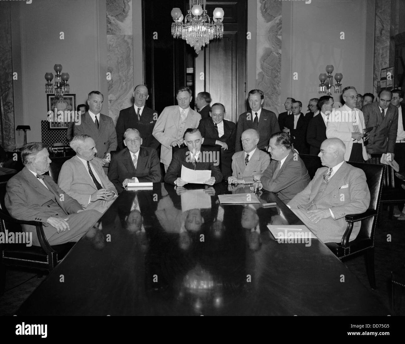 Comitato di monopolio si apre, Luglio 1, 1938. Essi erano di indagare per effetto di concentrato di ricchezza e di potere sul business. Seduta, Foto Stock