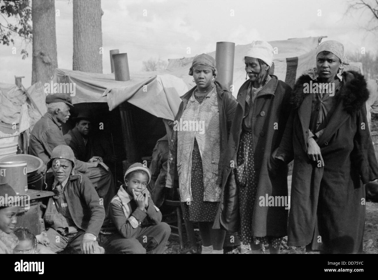 Sfrattati americano africano di mezzadri protesta lungo l'autostrada 60, Missouri, 1939. Essi sono tra 1.500 in una protesta stradale Foto Stock