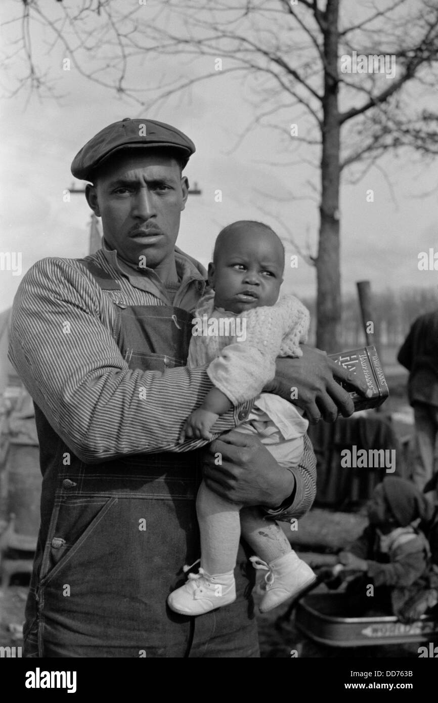 Protestando African American mezzadri e bambino, Missouri, 1939. La protesta del gruppo del 1500 è stato integrato con sfrattati Foto Stock