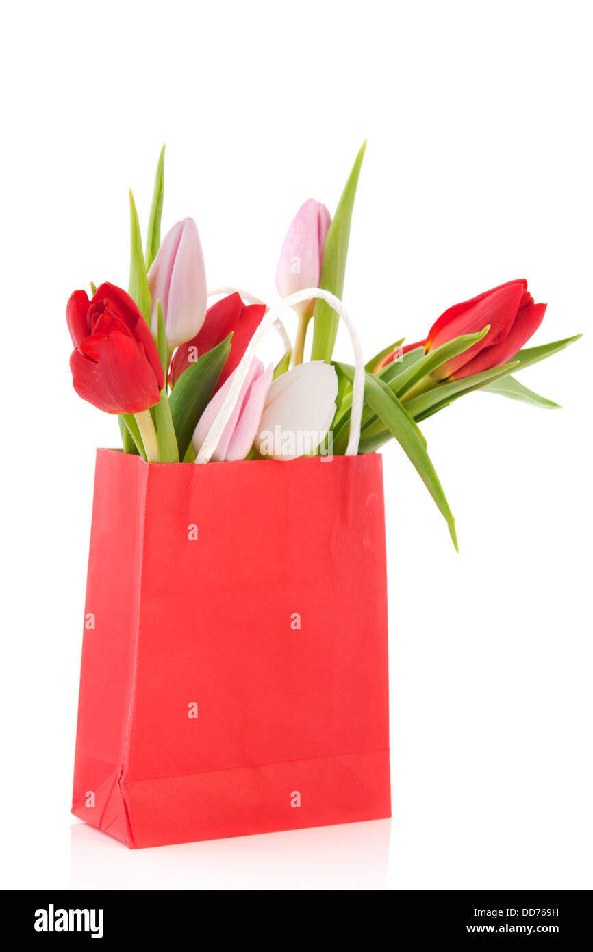 Carta rossa in borsa i tulipani Foto Stock