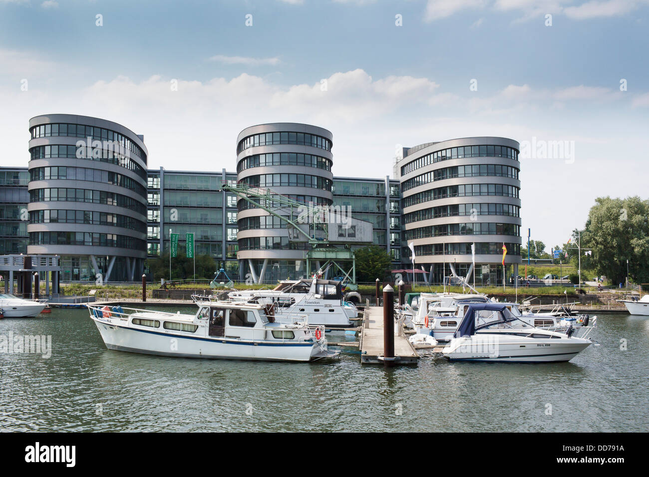 Germania, Norh Reno Westfalia, Duisburg, vista di cinque barche Foto Stock