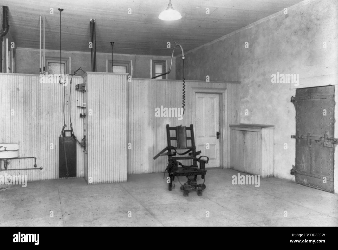 Cantare cantare prigione, nuova camera di elettrocuzione - stanza vuota con sedia elettrica collocato in centro. 1915 Foto Stock