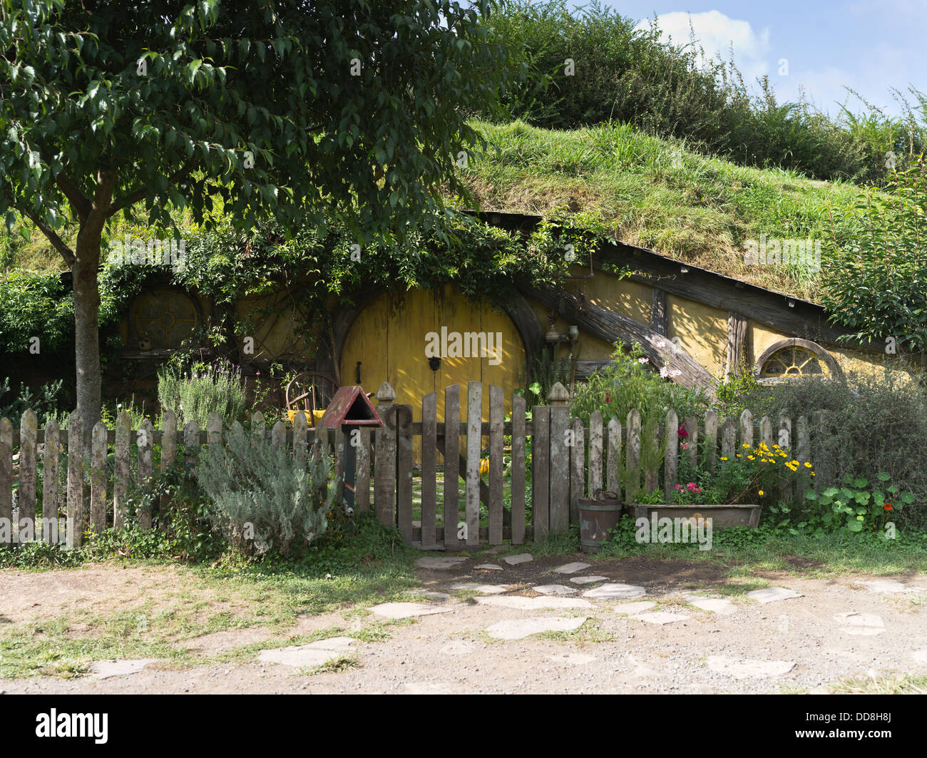 Dh HOBBITON NUOVA ZELANDA Hobbit cottage del set di un film sito film Il Signore degli Anelli film ubicazione Foto Stock