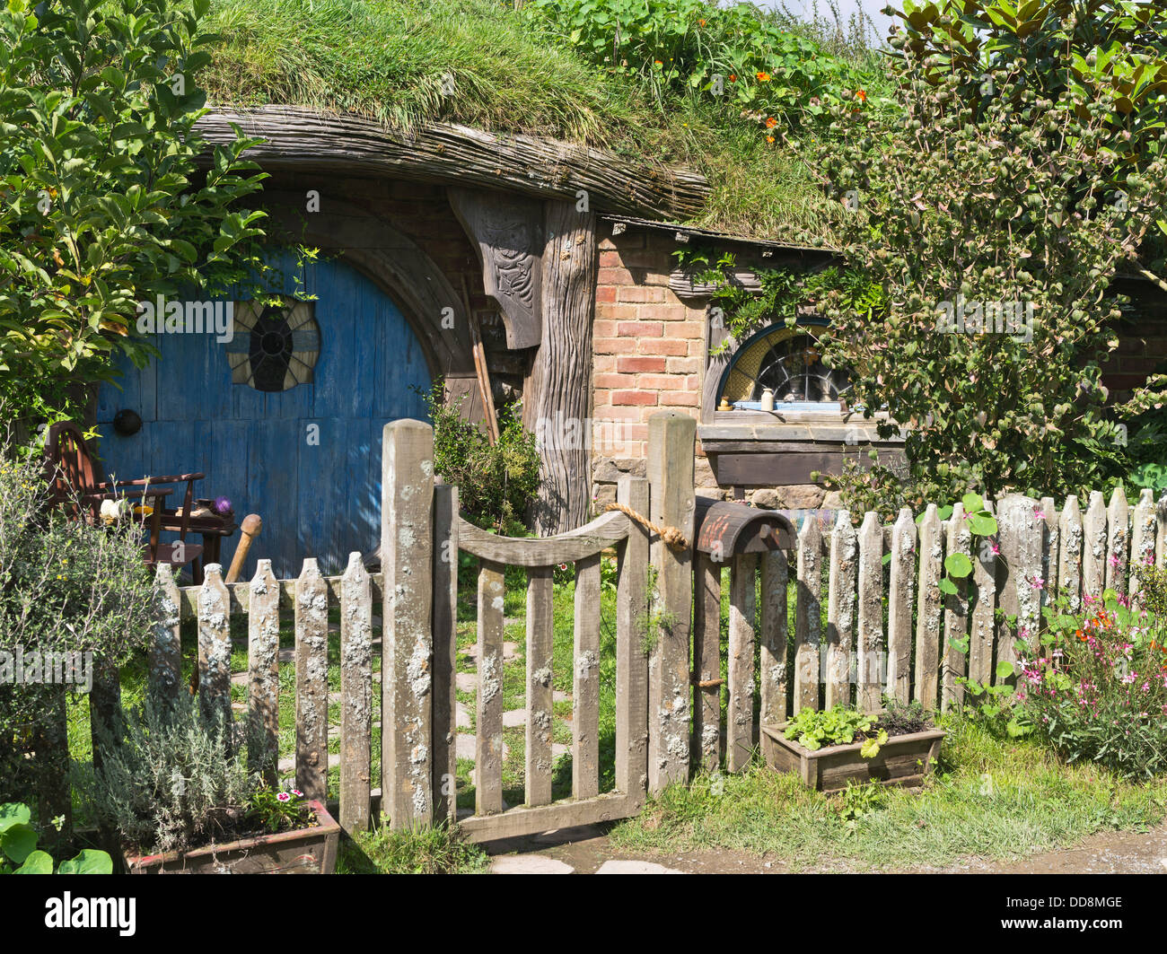 Dh Signore degli Anelli HOBBITON NUOVA ZELANDA Hobbit porta cottage del set di un film sito film Il Signore degli Anelli film hobbit Foto Stock