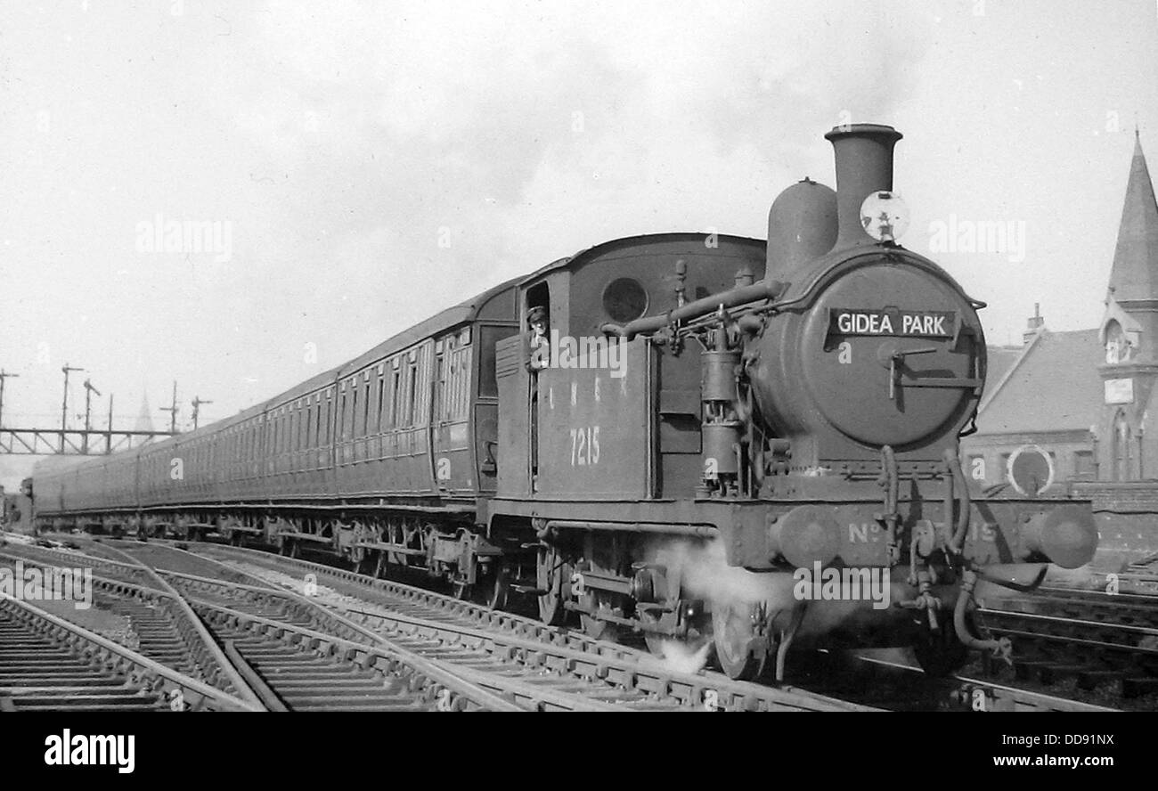 LNER treno a vapore di Gidea Park eventualmente 1930s Foto Stock