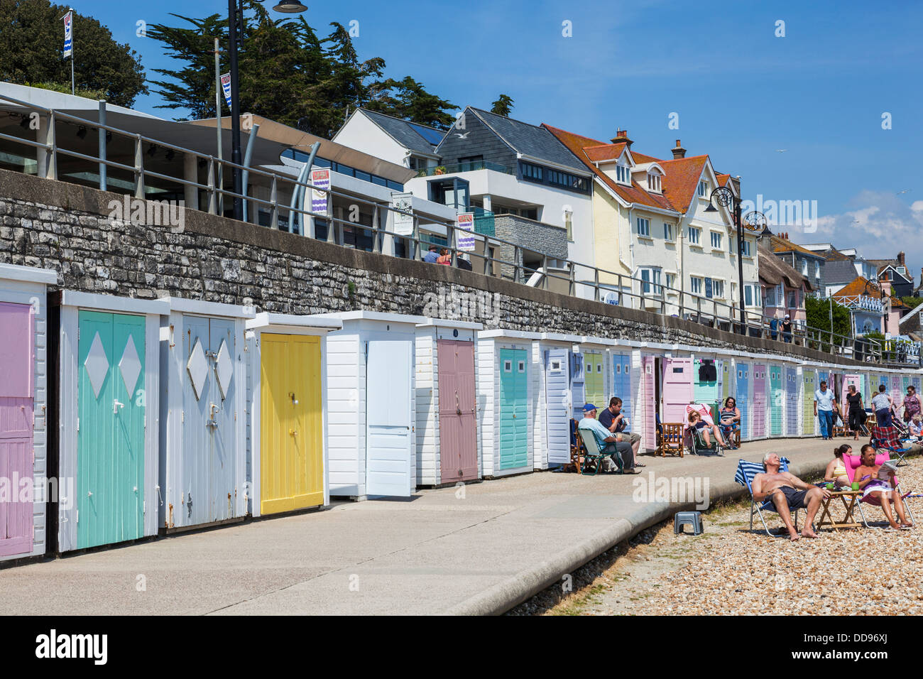 Inghilterra, Dorset, Lyme Regis, Spiaggia Capanne Foto Stock