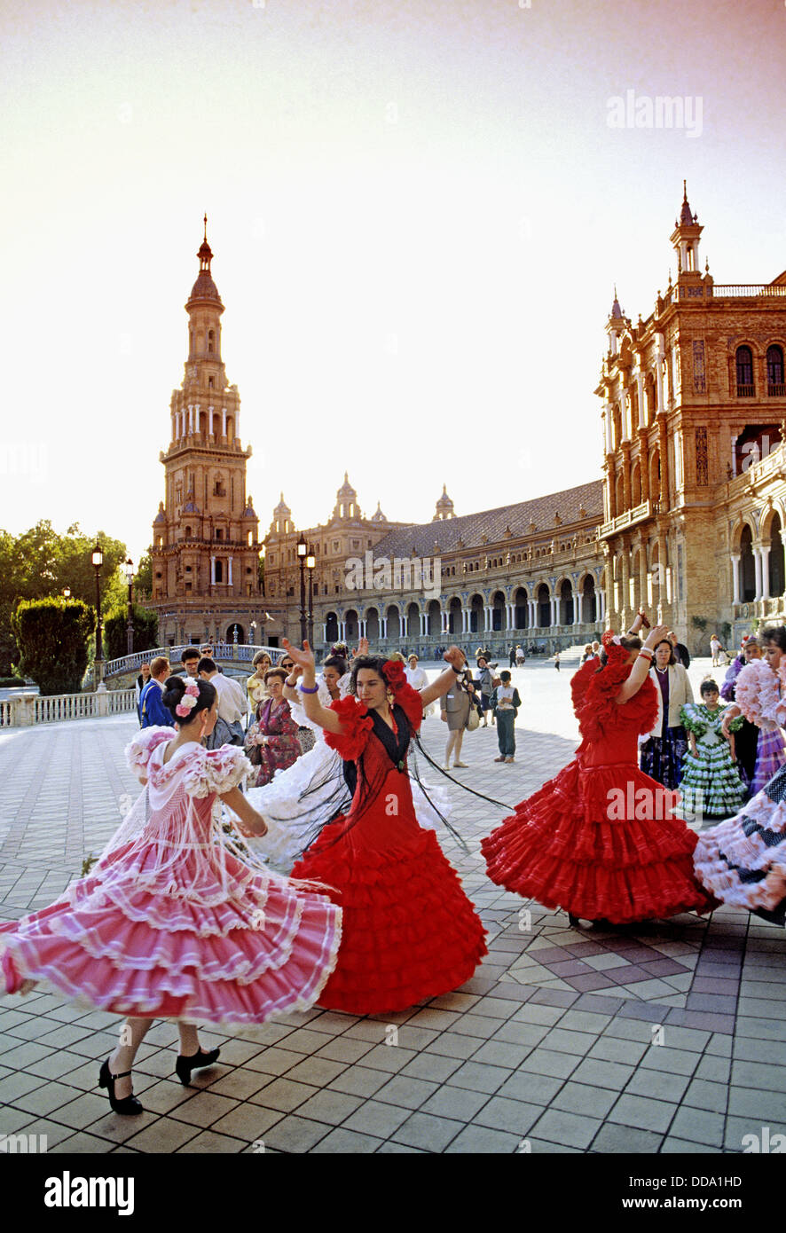 Flamenco Dancing. Fiera di Aprile. Plaza de España. Sevilla, Andalusia