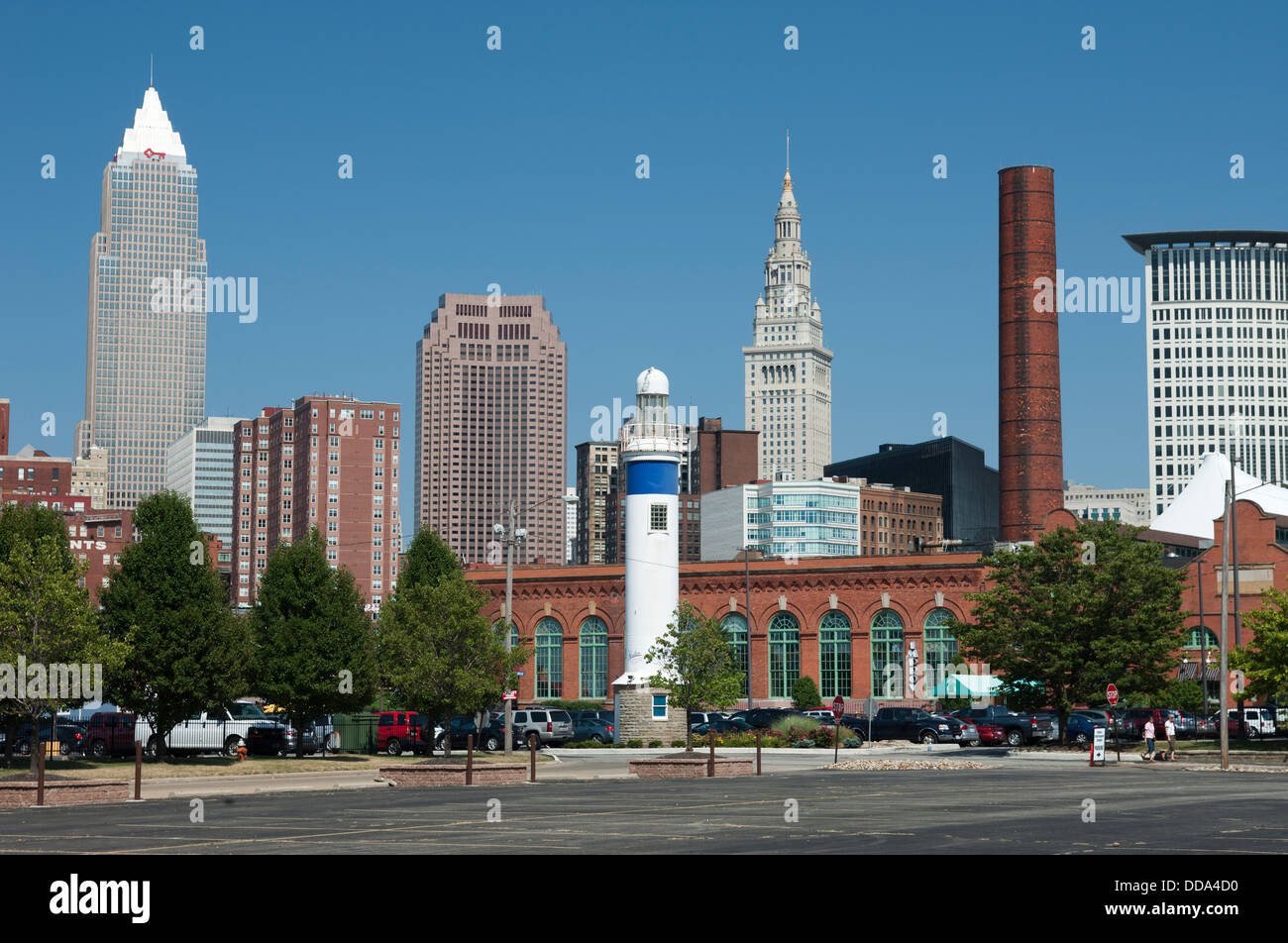 Faro potente pub cappelli skyline del centro di Cleveland OHIO USA Foto Stock