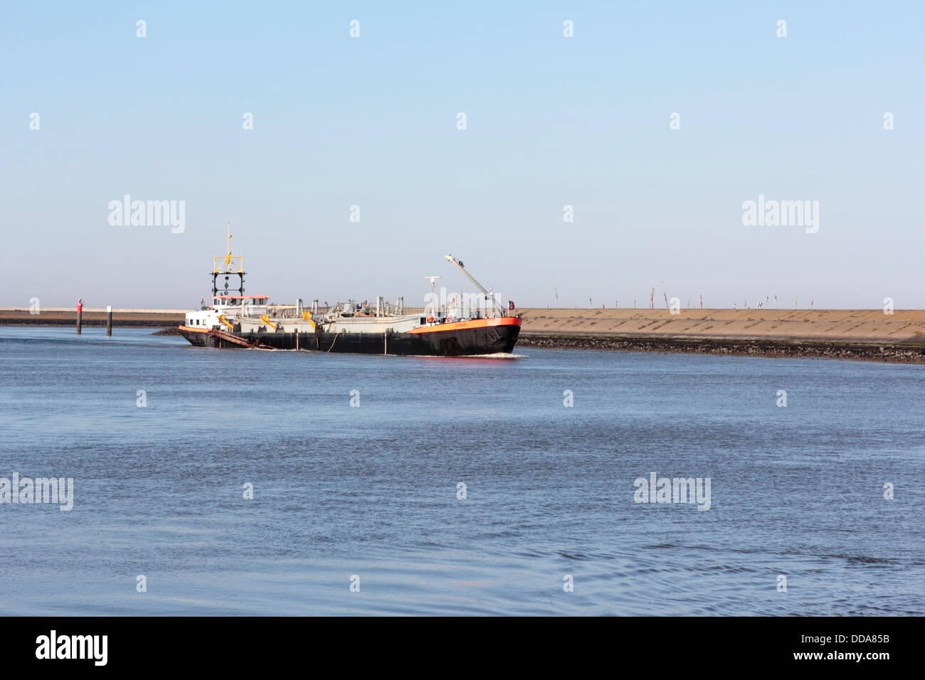 Barca nel porto di Harlingen, Paesi Bassi Foto Stock