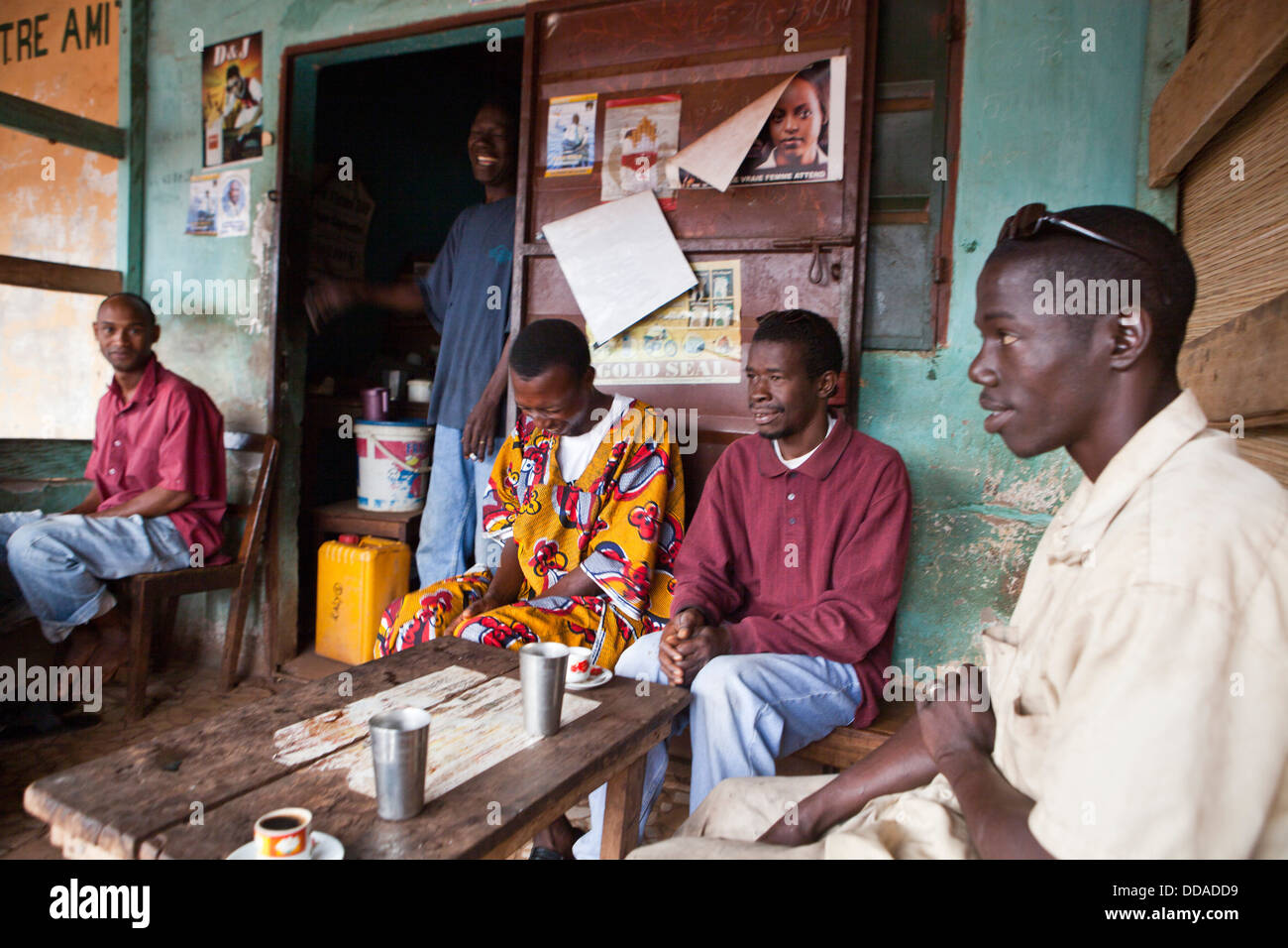 Un coffee house di Boke, Guinea. Foto Stock