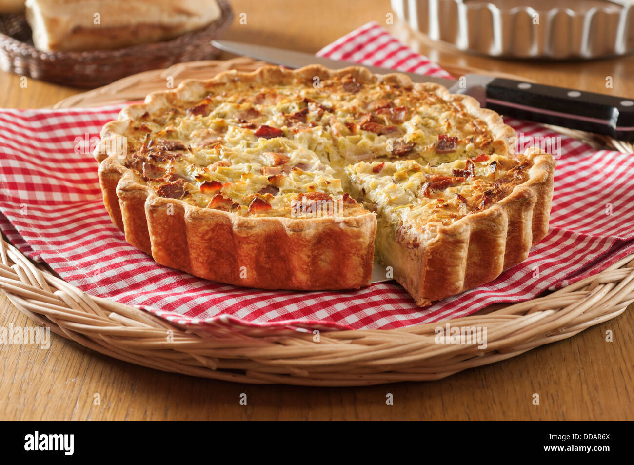 Flamiche aux poireaux. Il Porro e la crostata di formaggio. In Francia il cibo Foto Stock