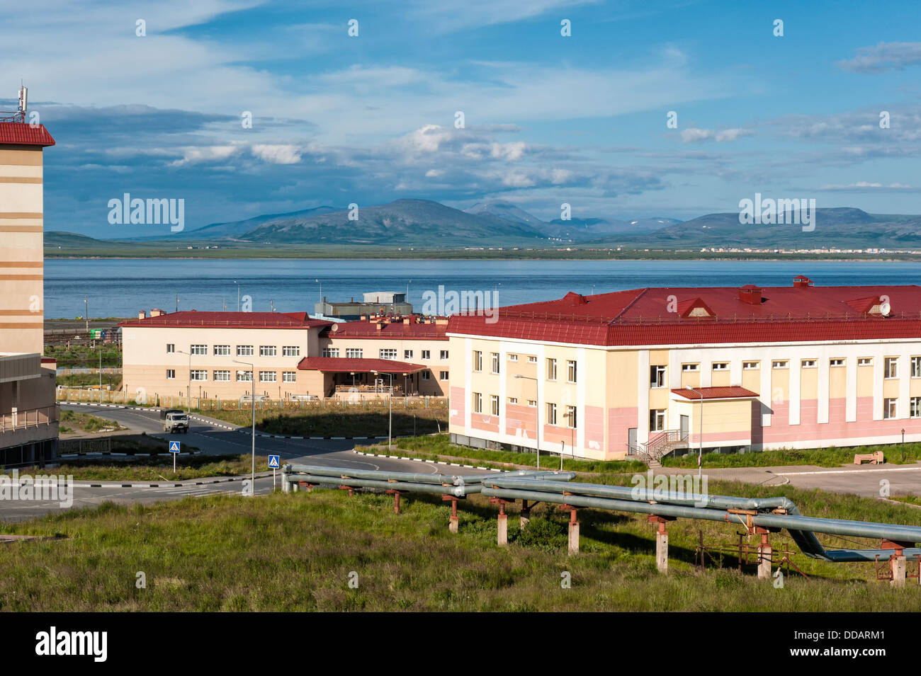 Appartamento di colorate case, città siberiana Anadyr, Chukotka Provincia, Estremo Oriente Russo Foto Stock