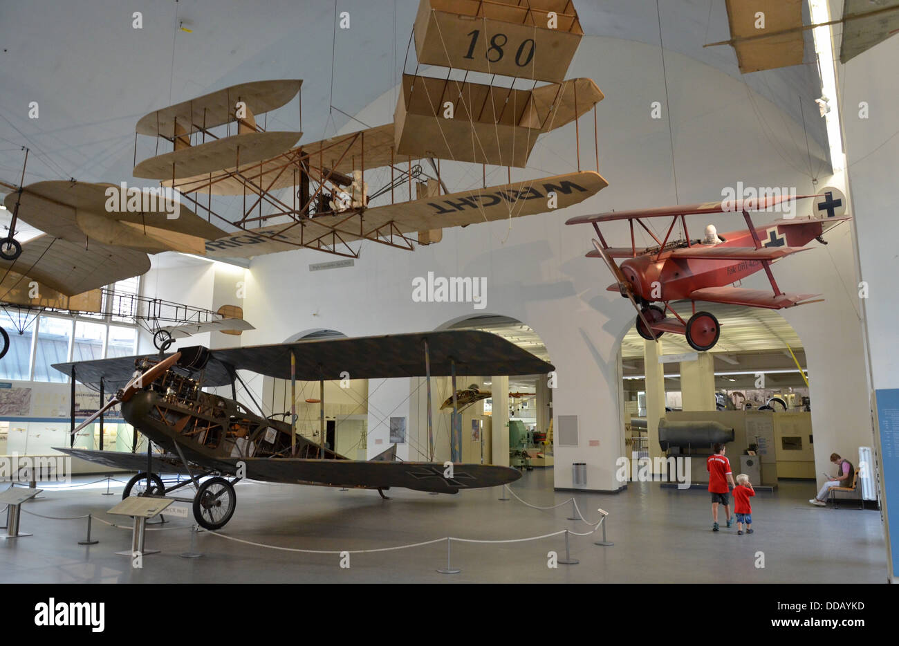 Deutsches Museum - Museo tedesco dei capolavori della scienza e della tecnologia)) a Monaco è il più grande museo mondiale della scienza e della tecnologia Foto Stock