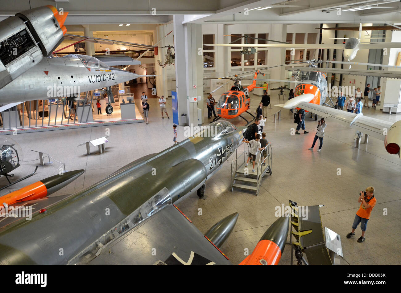 Deutsches Museum - Museo tedesco dei capolavori della scienza e della tecnologia)) a Monaco è il più grande museo mondiale della scienza e della tecnologia Foto Stock