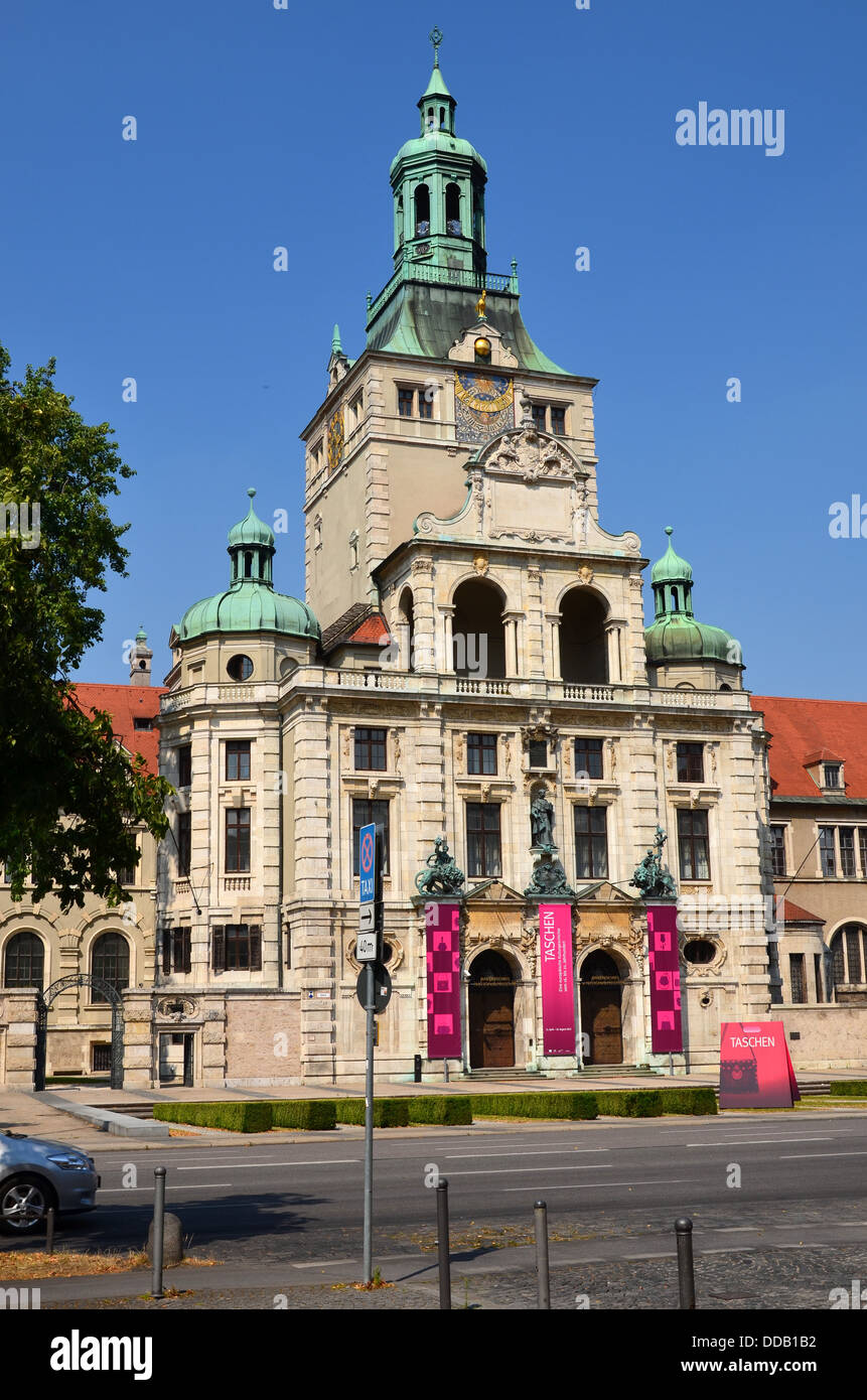 Museo Nazionale Bavarese (Bayerisches Nationalmuseum) di Monaco di Baviera, il museo di arti decorative. Stile di historism da Gabriel von Seidl Foto Stock