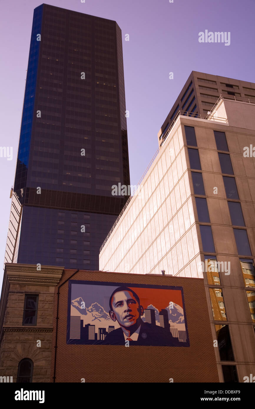 Ritratto di baracca Obama su un lodo edificio, Denver, CO Foto Stock