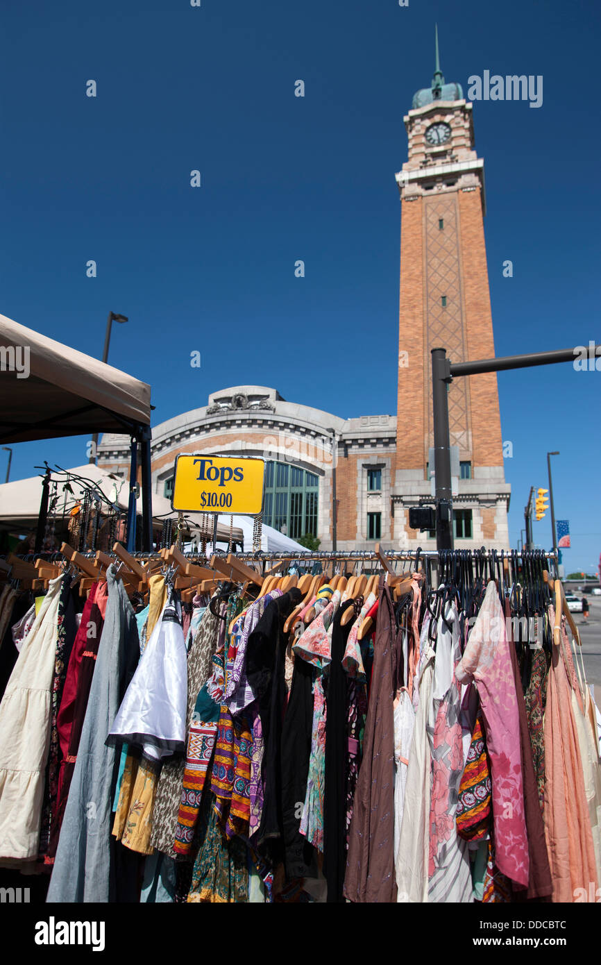 OUTDOOR SI SPEGNE AL MERCATO ALL'APERTO sul lato ovest del mercato città OHIO DISTRICT CLEVELAND OHIO USA Foto Stock