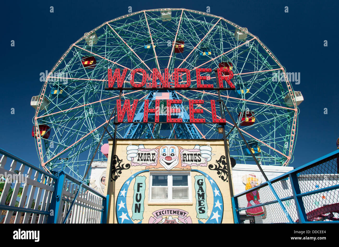 Segno DENO IL Wonder Wheel parco dei divertimenti di Coney island BROOKLYN NEW YORK CITY USA Foto Stock