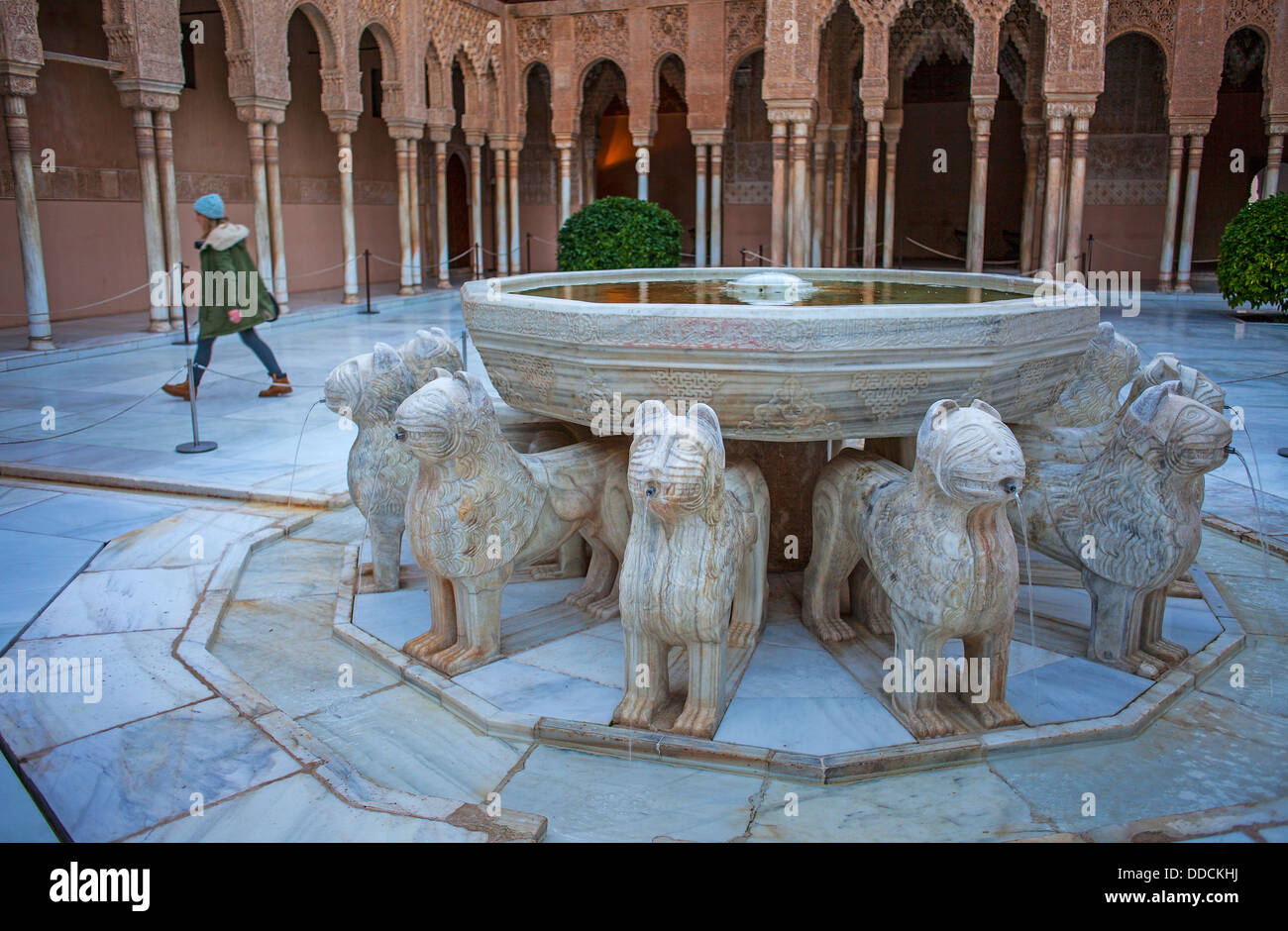 La fontana dei leoni.Cortile dei leoni. Palazzo dei leoni. Palazzi Nazaries .Alhambra di Granada. Andalusia, Spagna Foto Stock