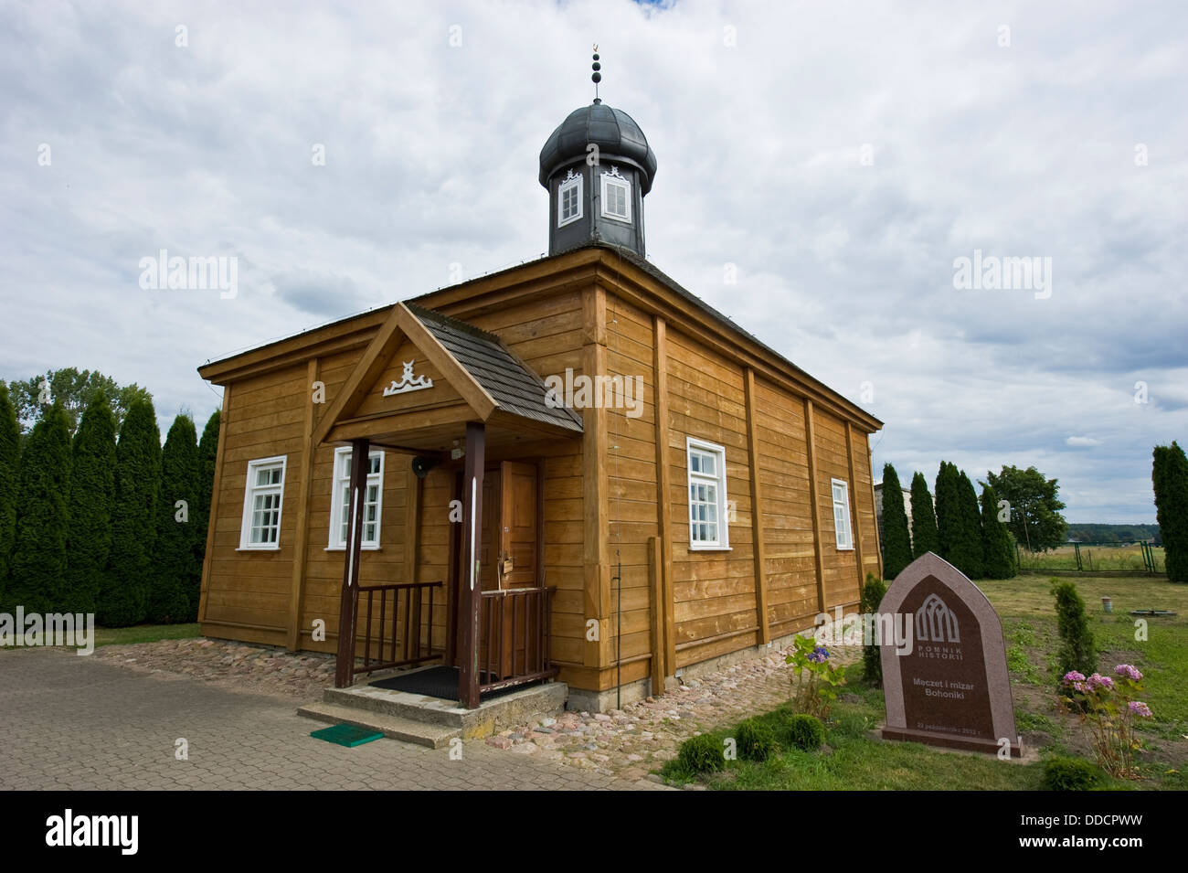 Bohoniki village, un musulmano tartaro comunità in Polonia orientale, con una moschea in legno e un cimitero. Foto Stock