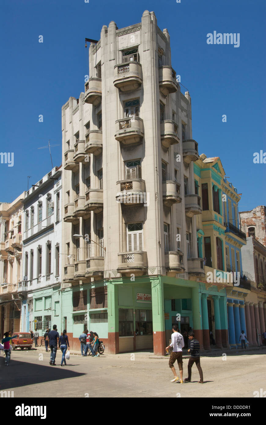 L'Avana edificio ad angolo Foto Stock