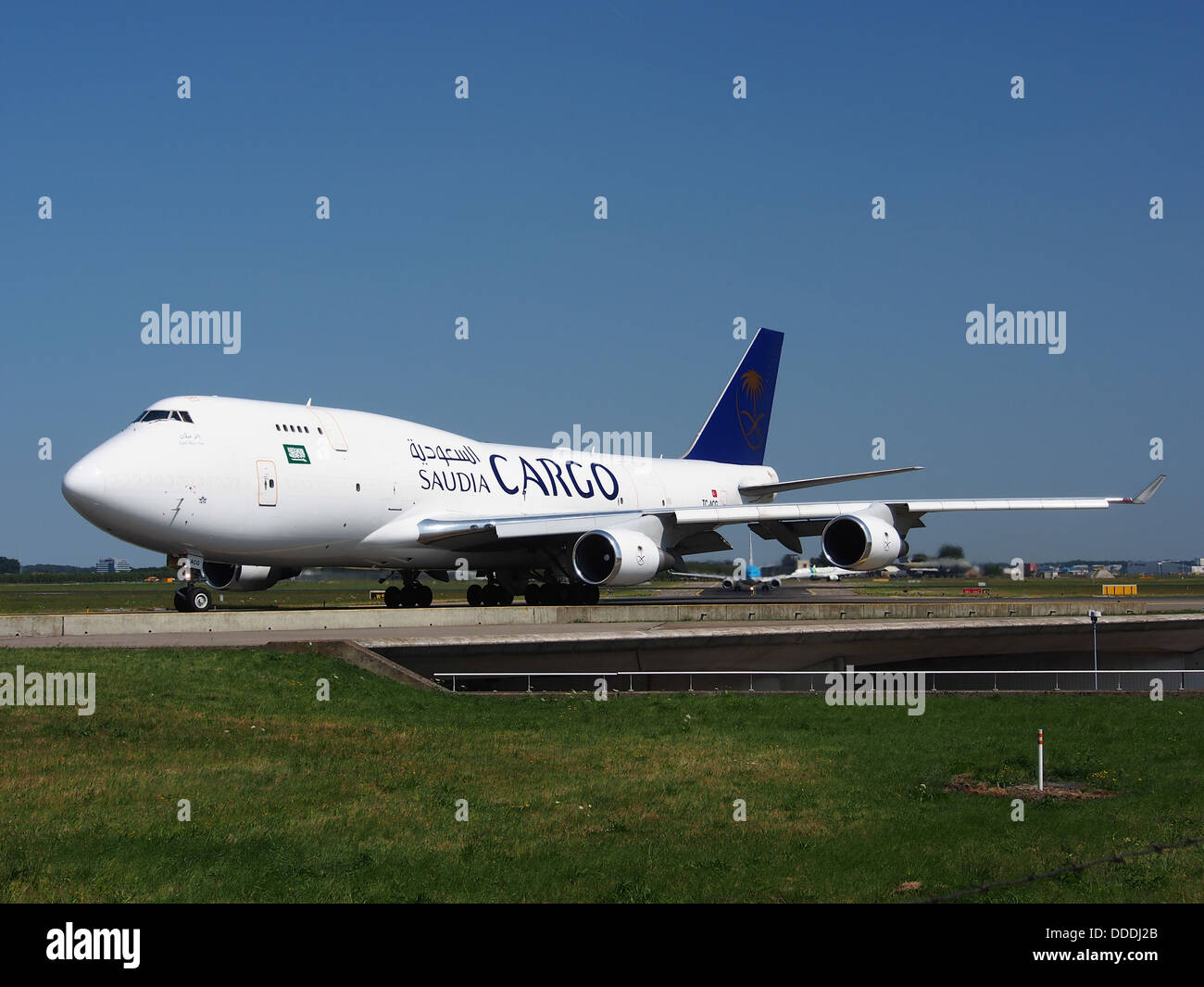 TC-ACG Saudi Arabian Airlines Boeing 747-481(BDSF) - CN 25641 rullaggio 21Luglio2013 pic-002 Foto Stock