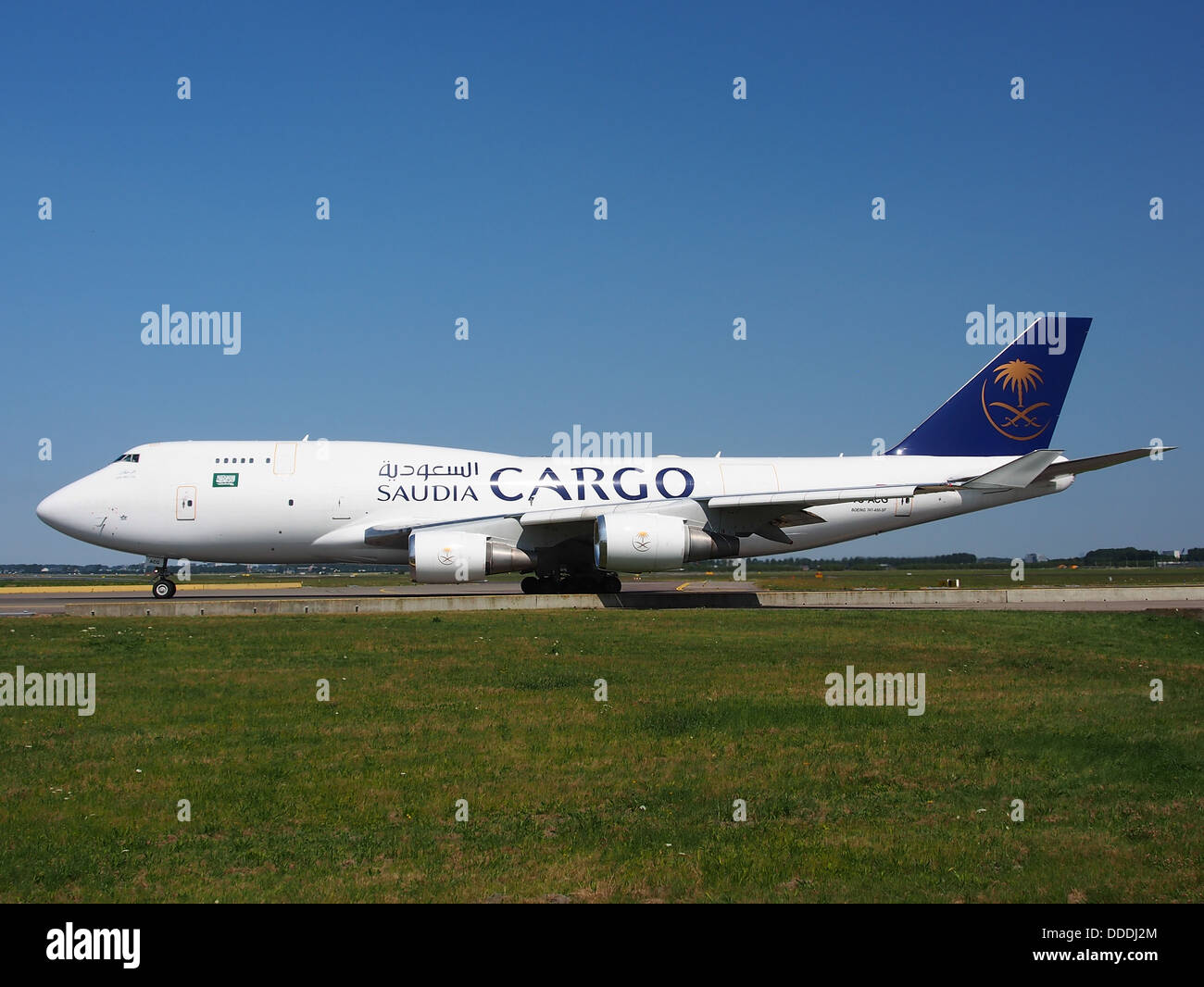 TC-ACG Saudi Arabian Airlines Boeing 747-481(BDSF) - CN 25641 rullaggio 21Luglio2013 pic-004 Foto Stock