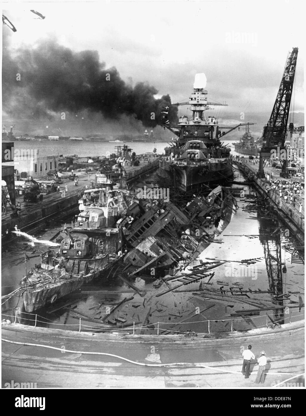 Fotografia navale di documentare l'attacco giapponese a Pearl Harbor, Hawaii che ha avviato la partecipazione degli Stati Uniti nel mondo... 295979 Foto Stock