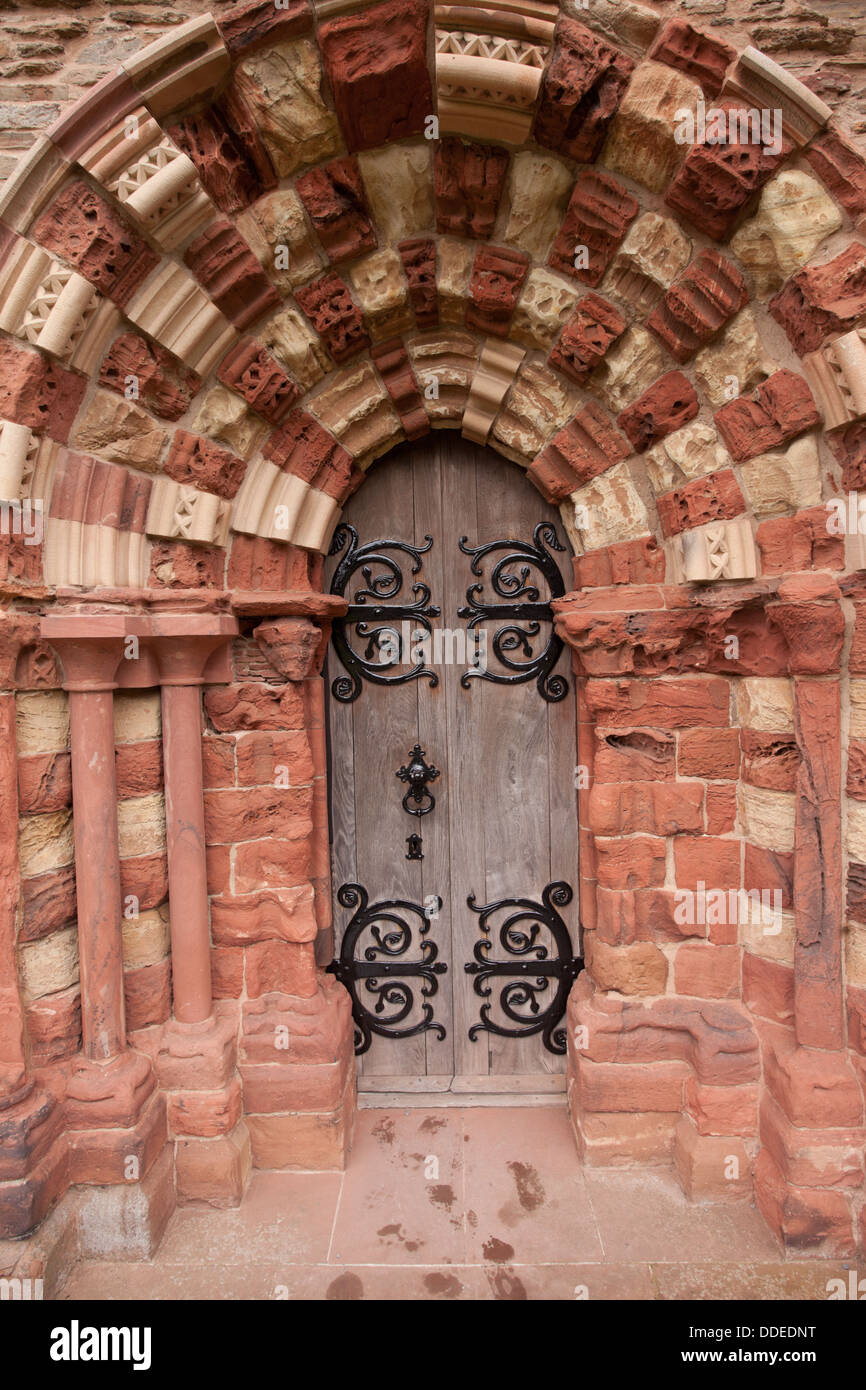 Porta o portale in St Magnus Cathedral, Kirkwall, isole Orcadi Scozia, Regno Unito Foto Stock