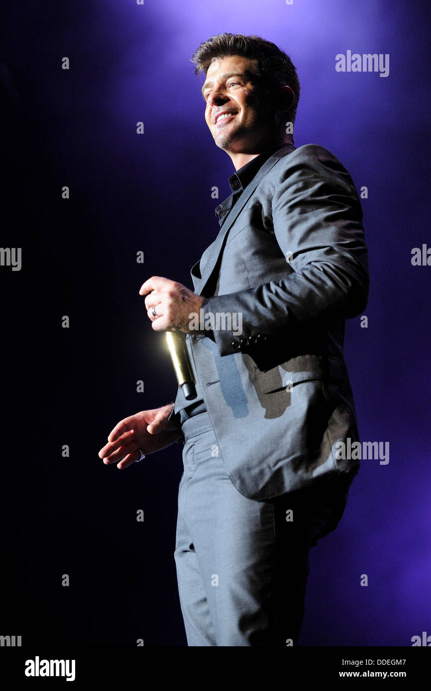 Toronto, Canada. Il 31 agosto 2013. Robin Thicke esegue a KiSS 92,5 WHAM BAM 2013 presso il Molson Canadian anfiteatro. © EXImages/Alamy Live News Foto Stock